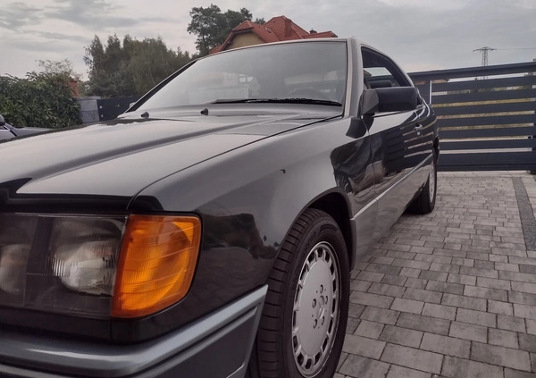 Mercedes-Benz Klasa E cena 52900 przebieg: 138000, rok produkcji 1989 z Grabów nad Prosną małe 301